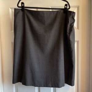 20W Wool Charcoal Pinstripe Pencil Skirt